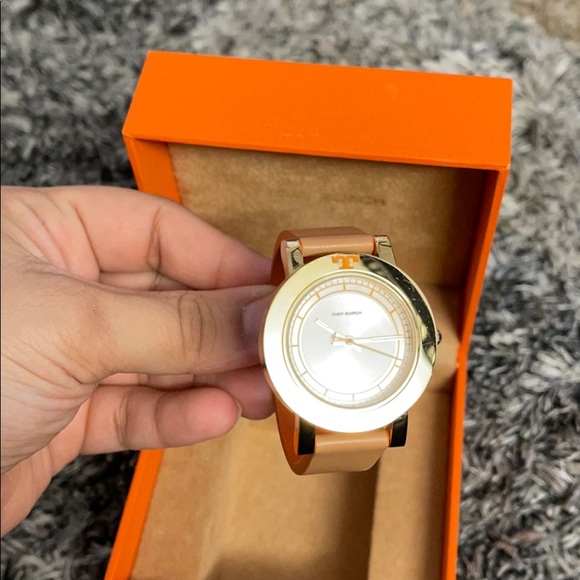 Tory Burch - Picture 2 of 4